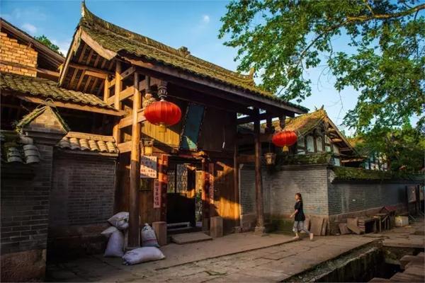 明明周末有利好，怎么今天又跌了？