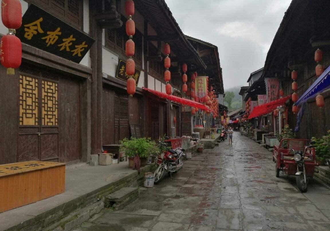 前海开源崔宸龙仍坚定看好新能源，关注AI投资机会，法拉电子、中信博获加仓